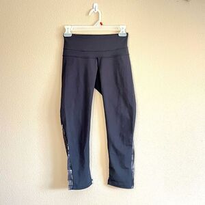 Lucy Black Cropped Leggings